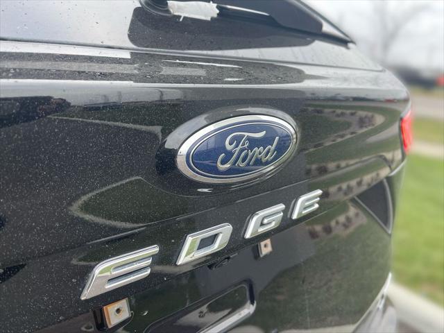 used 2022 Ford Edge car, priced at $30,000