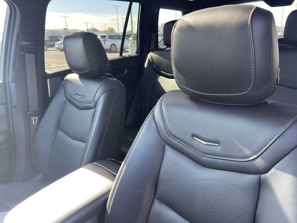 used 2023 Cadillac XT6 car, priced at $41,015