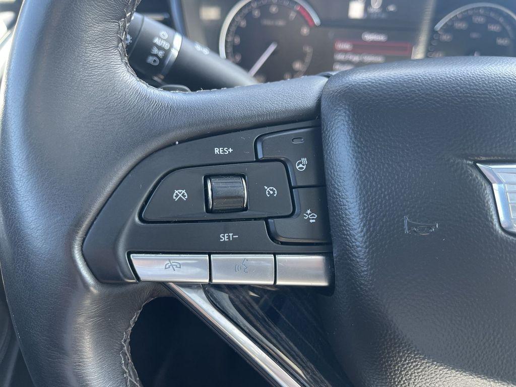 used 2023 Cadillac XT6 car, priced at $41,015