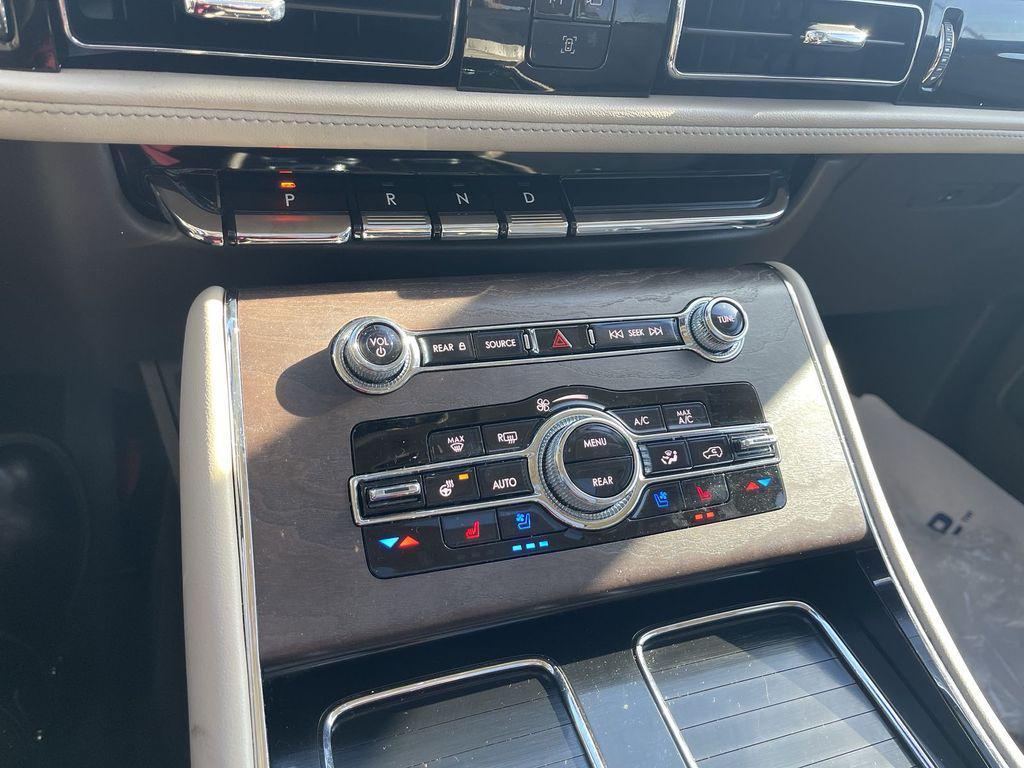 used 2023 Lincoln Aviator car, priced at $41,602