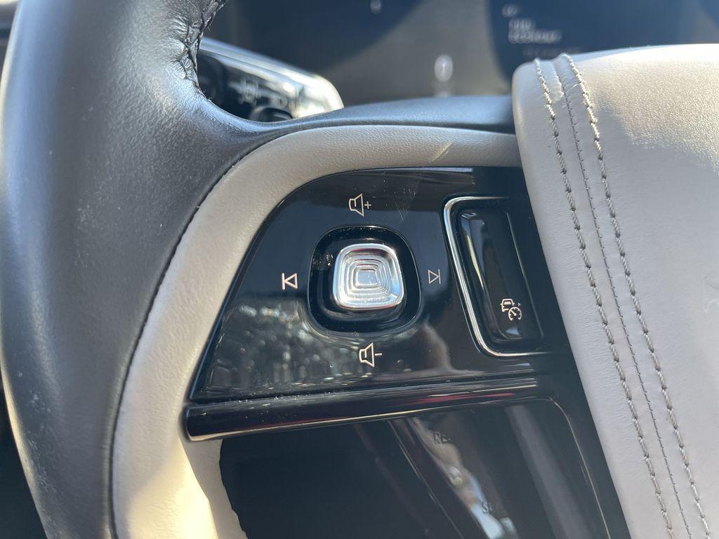 used 2023 Lincoln Aviator car, priced at $41,602