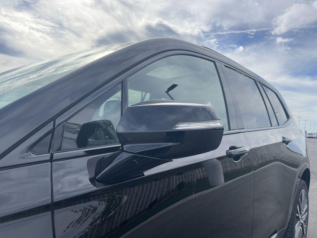 used 2023 Cadillac XT6 car, priced at $40,000
