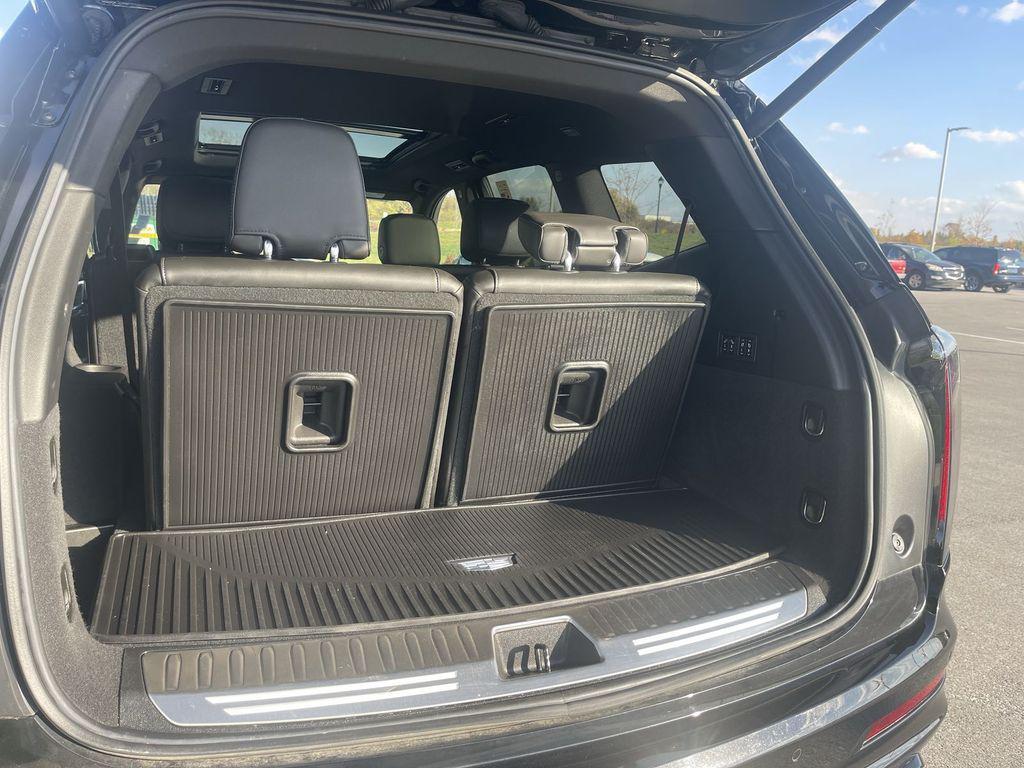 used 2023 Cadillac XT6 car, priced at $37,695