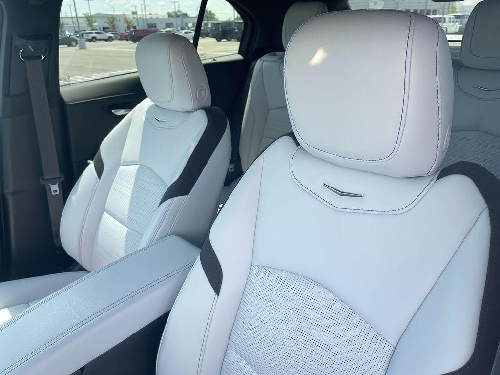 used 2024 Cadillac XT4 car, priced at $41,037