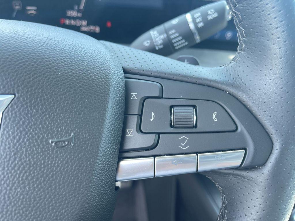 used 2024 Cadillac XT4 car, priced at $41,037