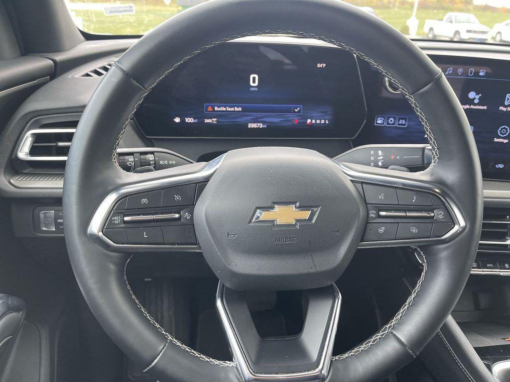 used 2025 Chevrolet Traverse car, priced at $35,189