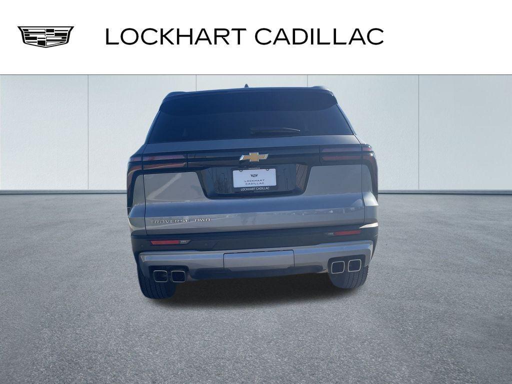 used 2025 Chevrolet Traverse car, priced at $35,189