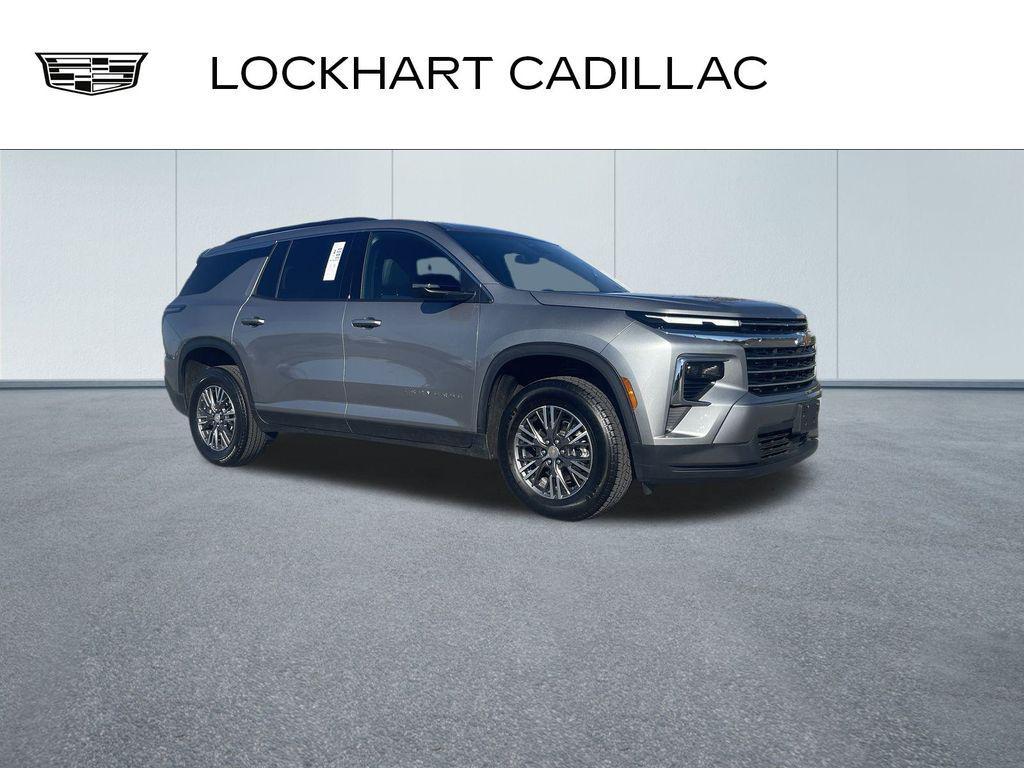 used 2025 Chevrolet Traverse car, priced at $35,189