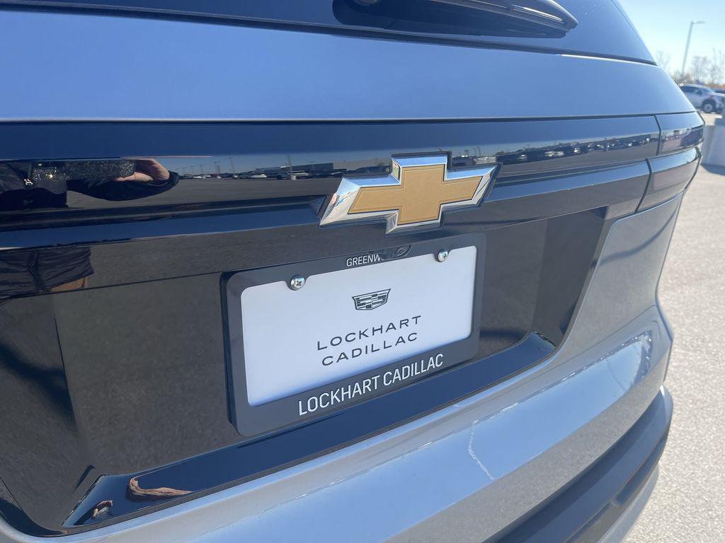 used 2025 Chevrolet Traverse car, priced at $35,189