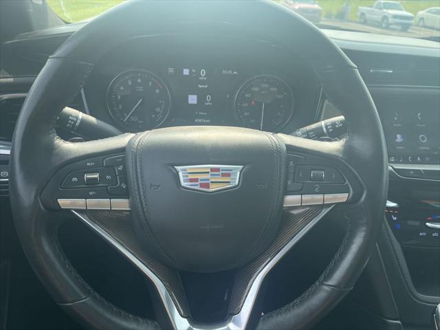 used 2021 Cadillac XT6 car, priced at $35,900