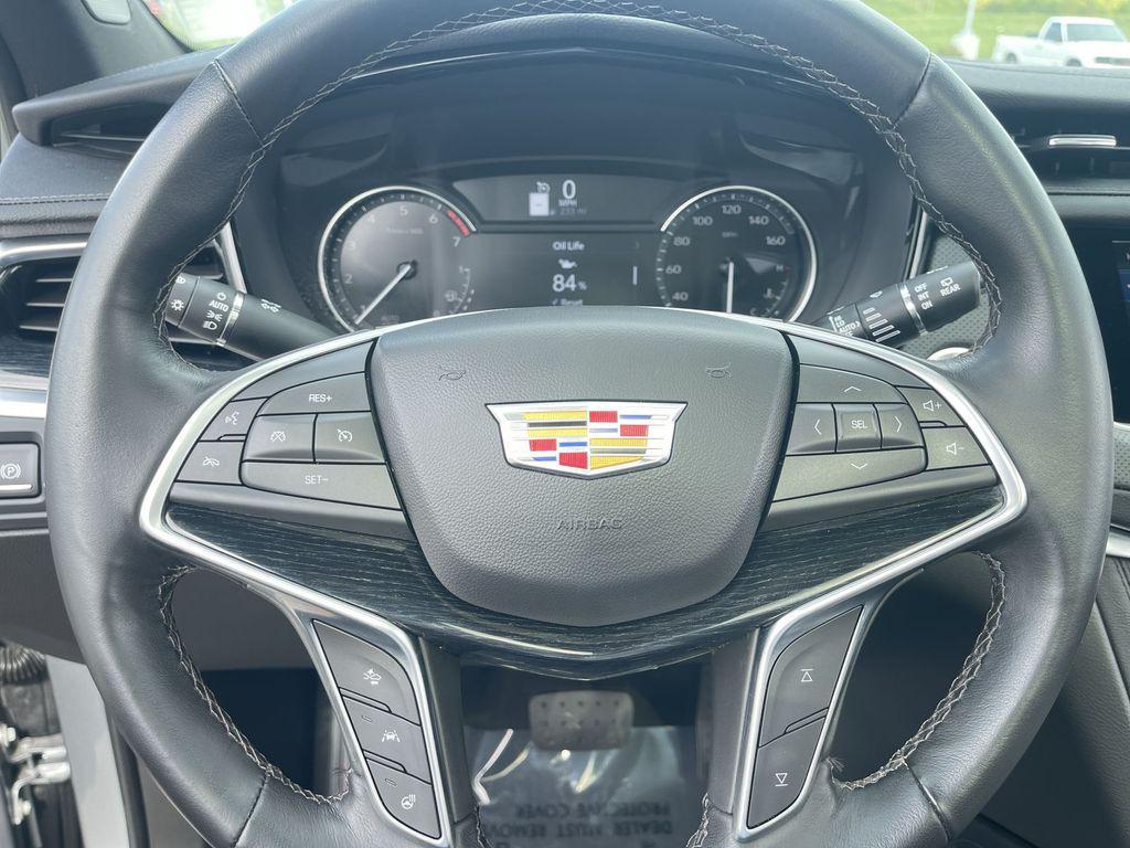 used 2024 Cadillac XT5 car, priced at $40,949