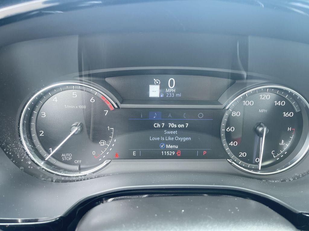 used 2024 Cadillac XT5 car, priced at $40,949