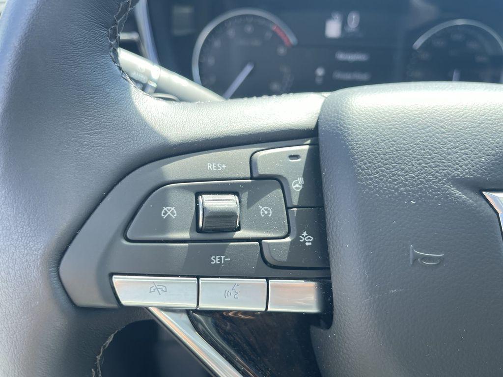 used 2023 Cadillac XT6 car, priced at $47,234