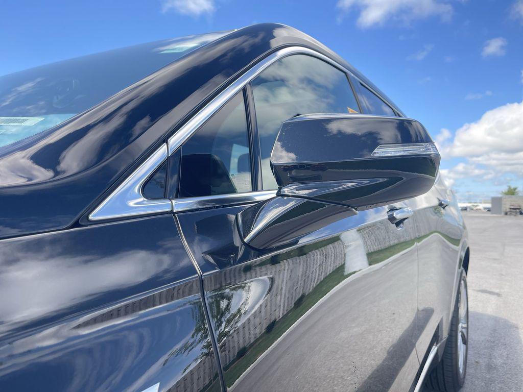 used 2023 Cadillac XT6 car, priced at $47,234