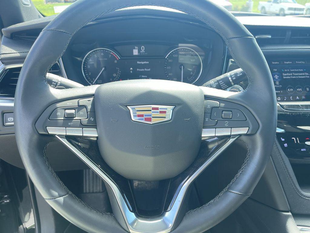 used 2023 Cadillac XT6 car, priced at $47,234