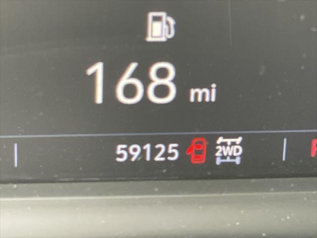 used 2022 Cadillac XT5 car, priced at $29,000