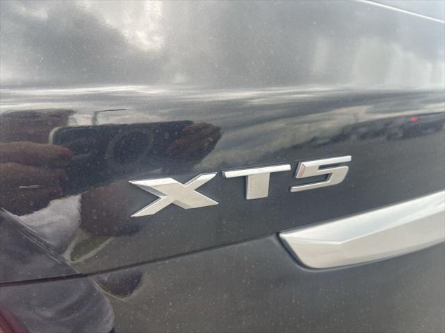 used 2022 Cadillac XT5 car, priced at $29,000