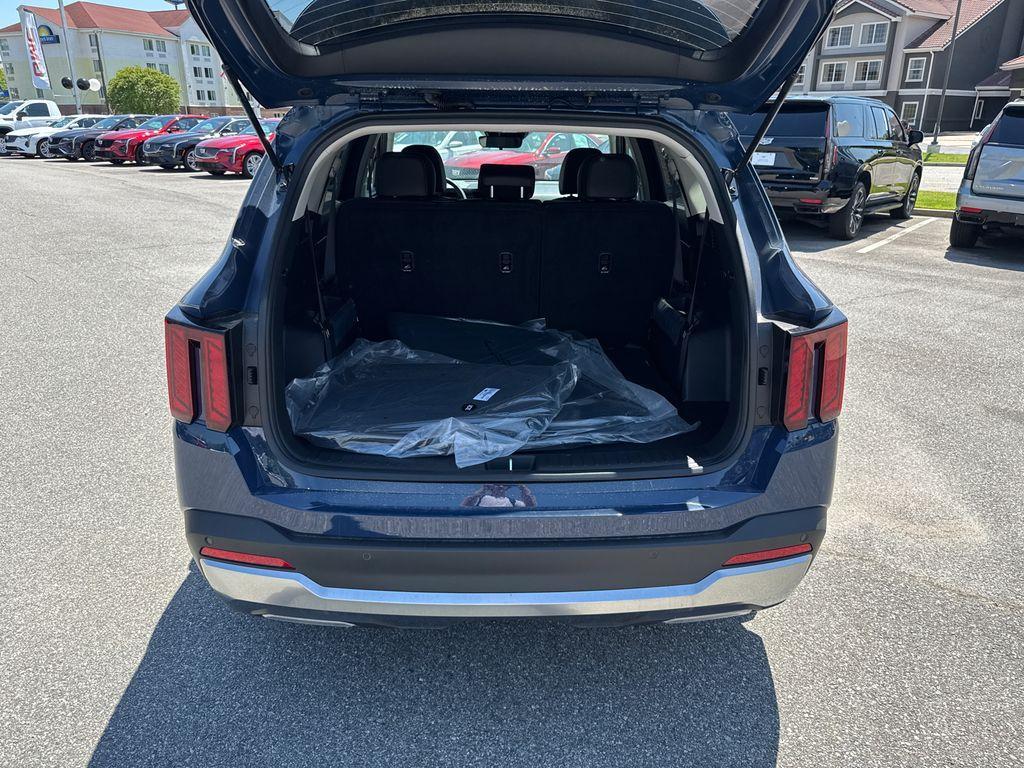 new 2025 Kia Sorento car, priced at $36,523