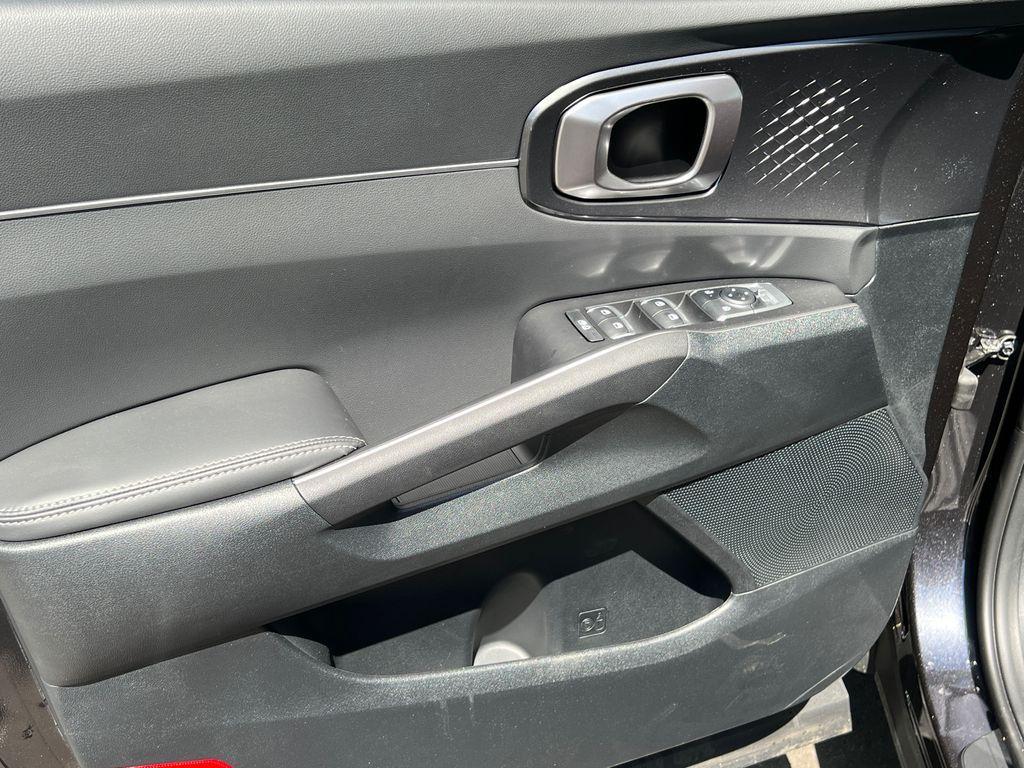 new 2025 Kia Sorento car, priced at $34,281