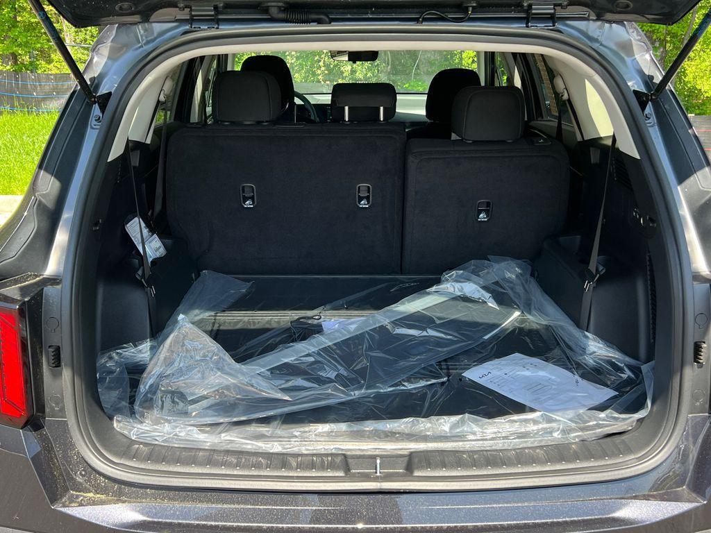 new 2025 Kia Sorento car, priced at $34,281