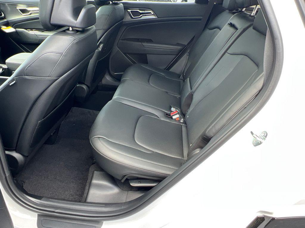 new 2025 Kia Sportage car, priced at $33,488