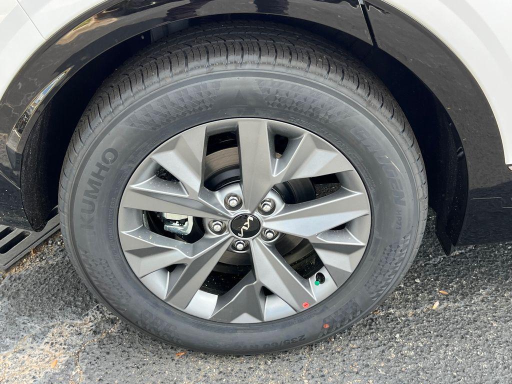 new 2025 Kia Sportage car, priced at $33,488