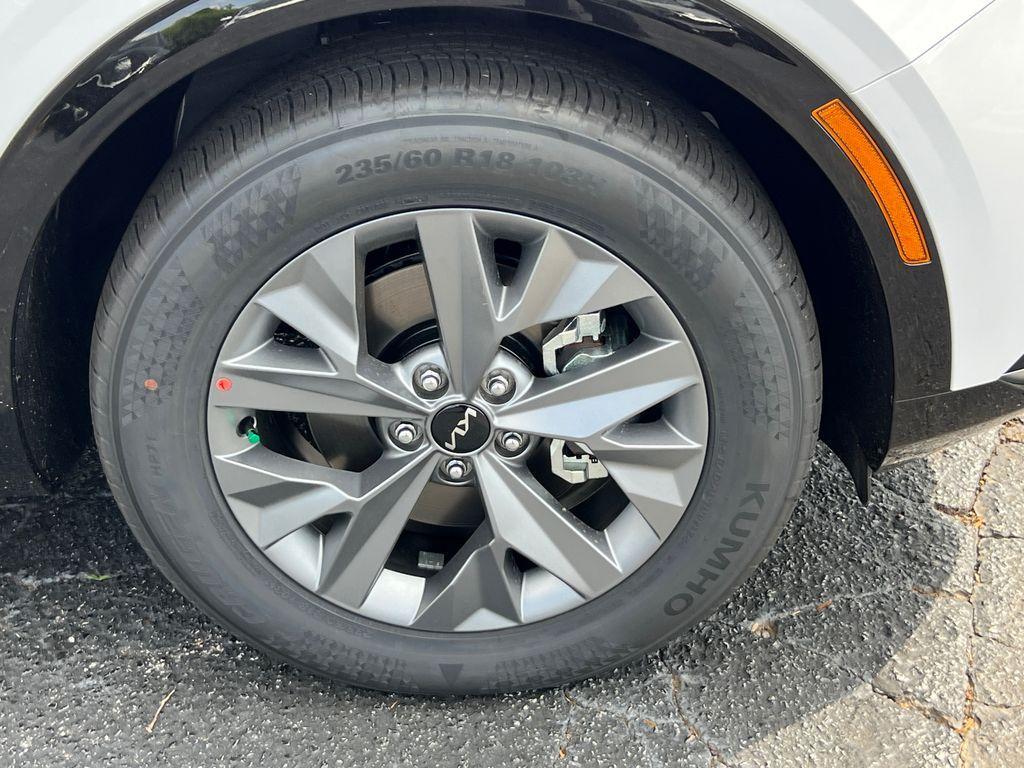 new 2025 Kia Sportage car, priced at $33,488