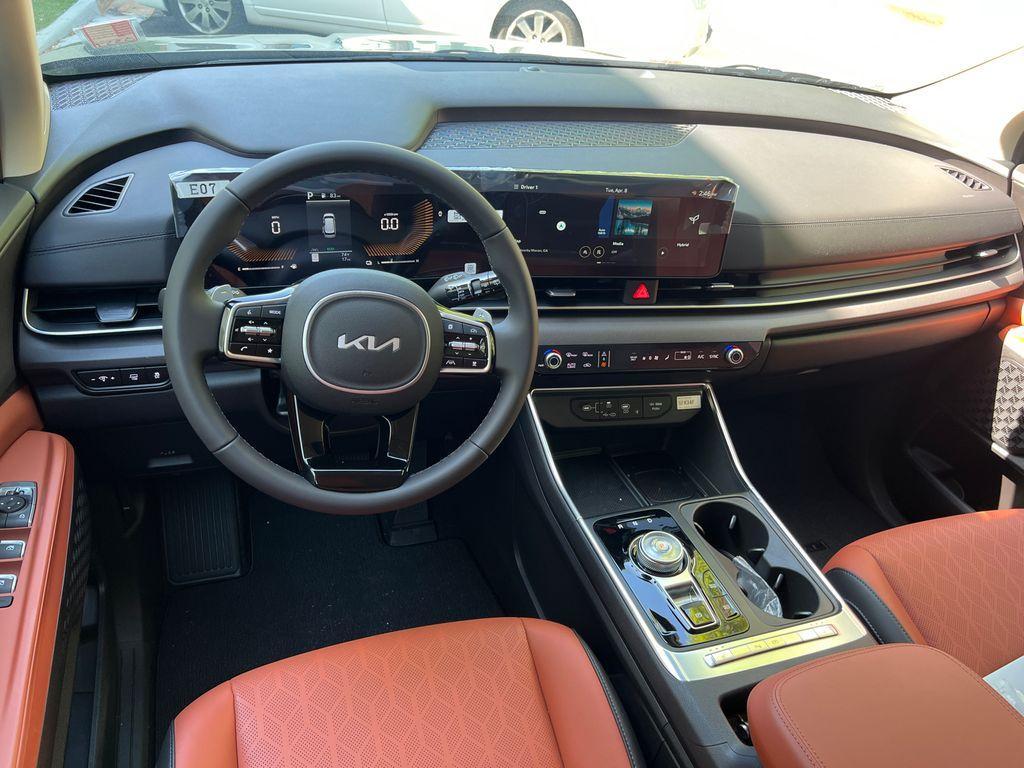 new 2025 Kia Carnival Hybrid car, priced at $43,553