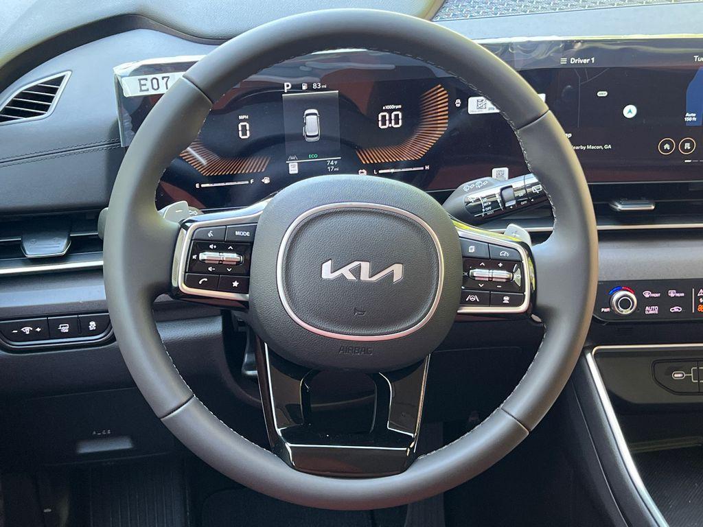 new 2025 Kia Carnival Hybrid car, priced at $43,553
