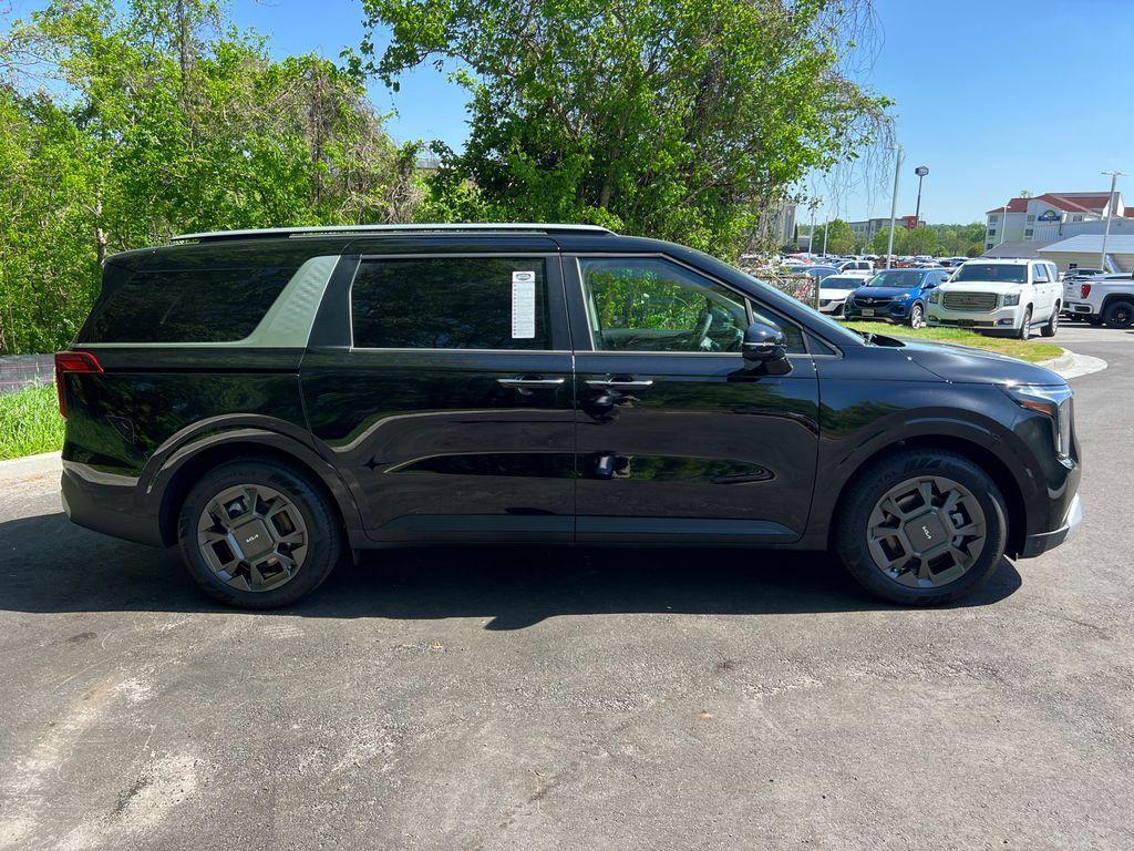new 2025 Kia Carnival Hybrid car, priced at $43,553