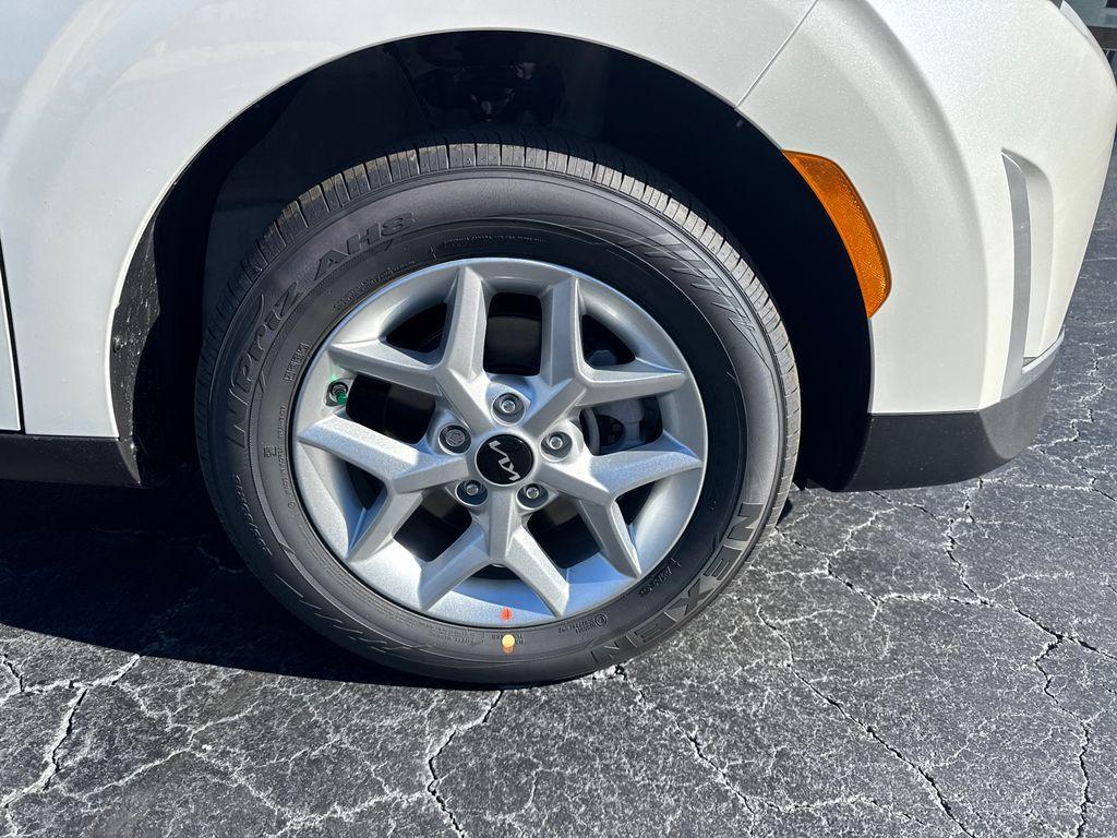new 2025 Kia Soul car, priced at $21,898