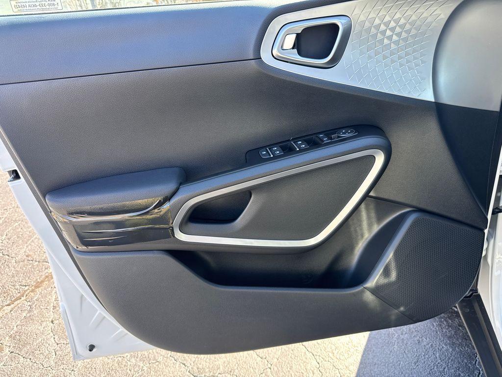 new 2025 Kia Soul car, priced at $21,898