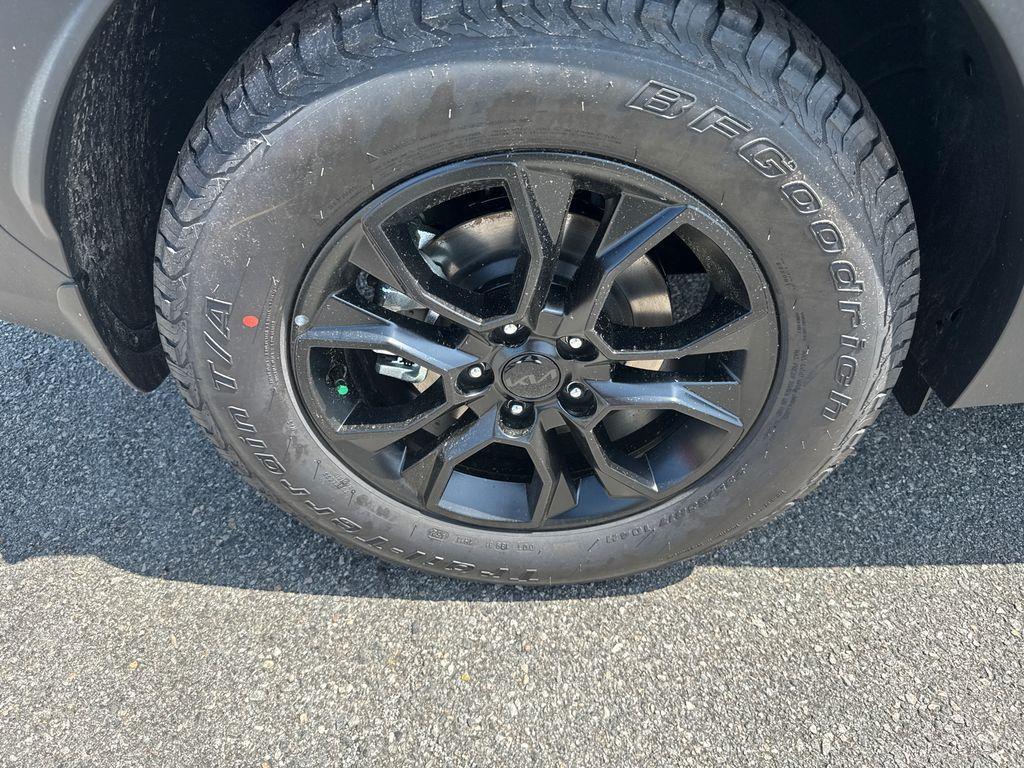 new 2025 Kia Sportage car, priced at $38,109
