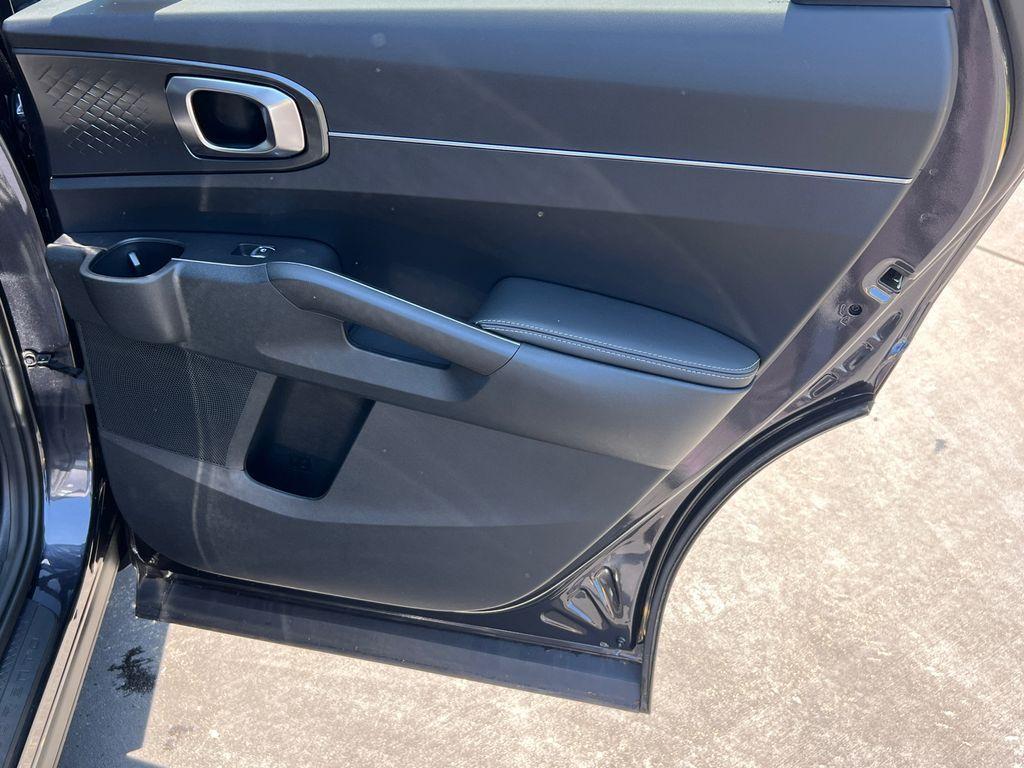 new 2025 Kia Sorento car, priced at $36,385