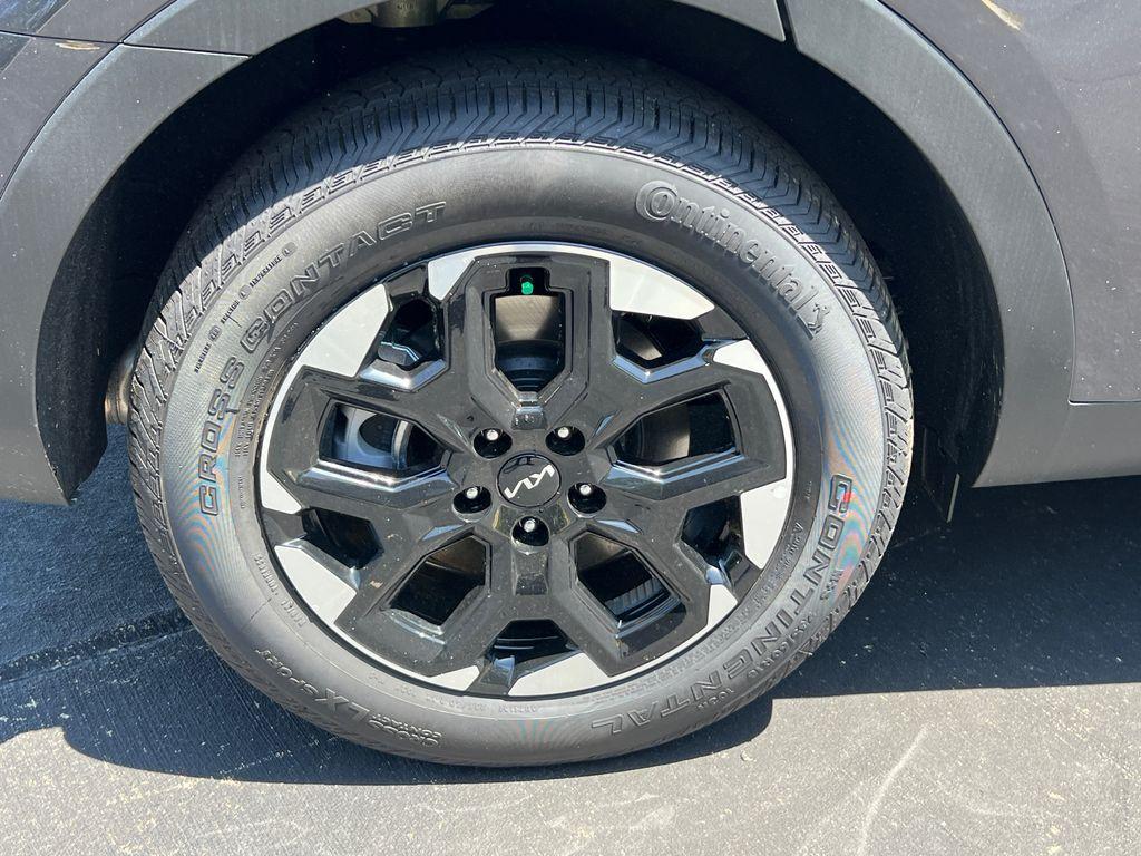 new 2025 Kia Sorento car, priced at $36,385