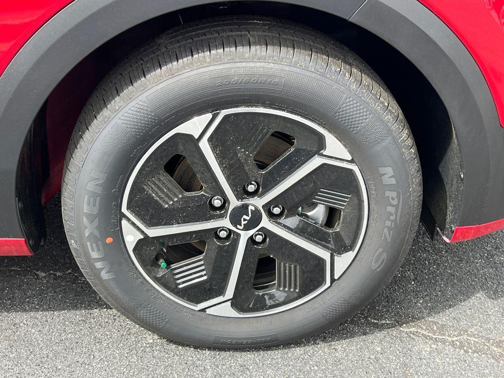 new 2025 Kia Niro car, priced at $30,310