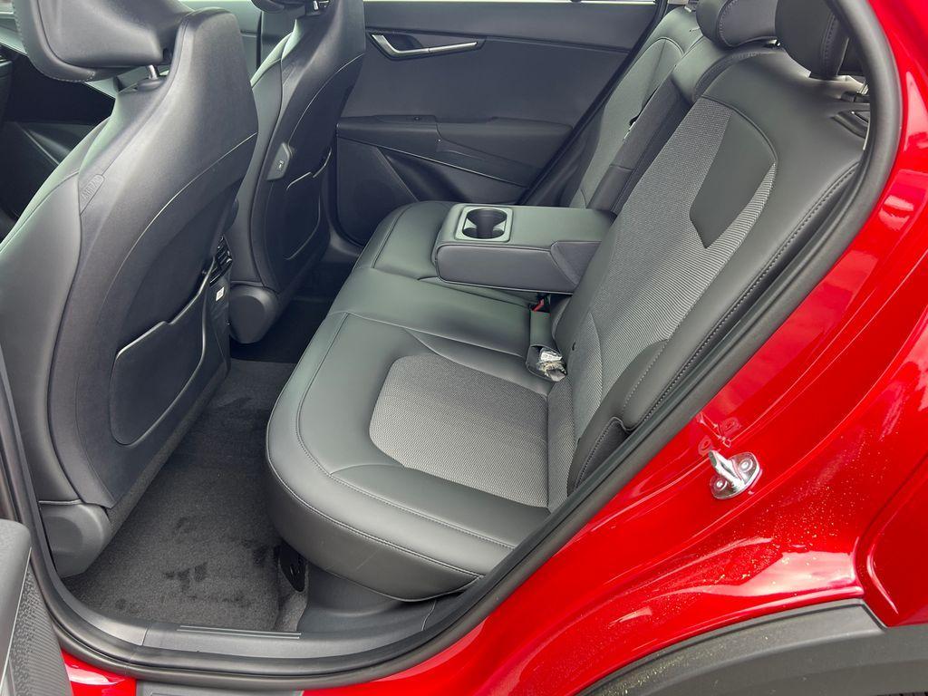 new 2025 Kia Niro car, priced at $30,310