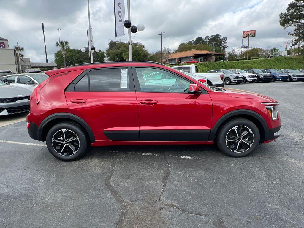 new 2025 Kia Niro car, priced at $30,310