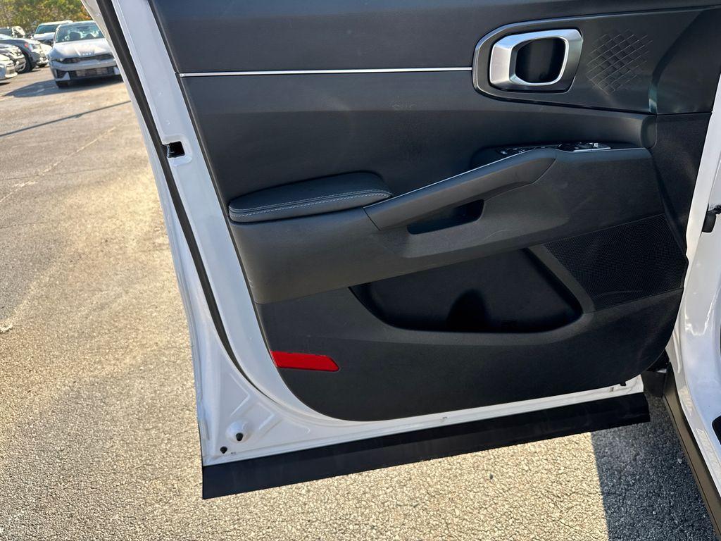 used 2024 Kia Sorento car, priced at $26,898