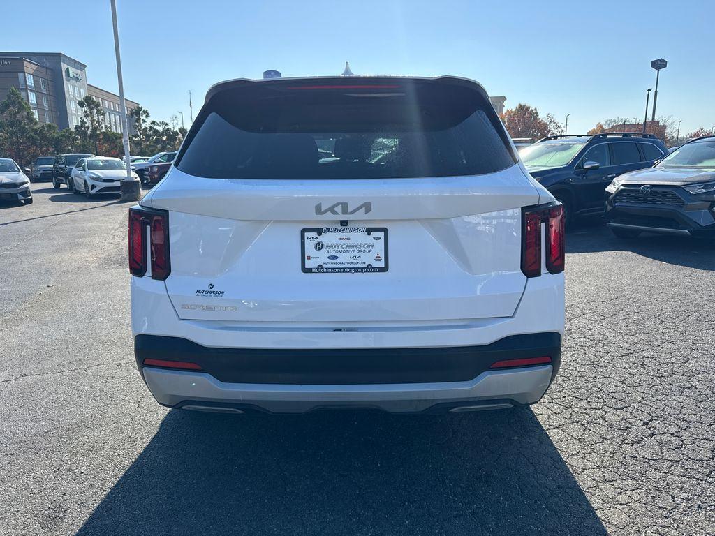 used 2024 Kia Sorento car, priced at $26,898