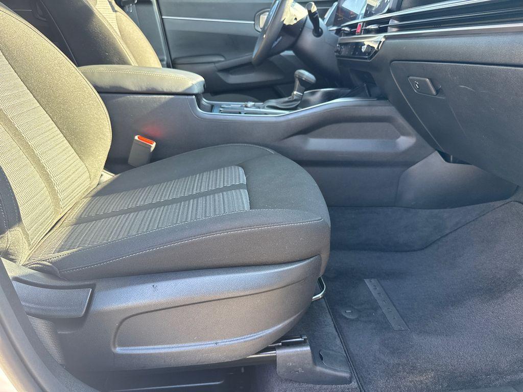 used 2024 Kia Sorento car, priced at $26,898