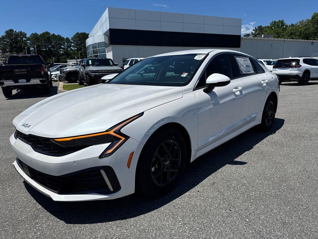 new 2025 Kia K5 car, priced at $27,617