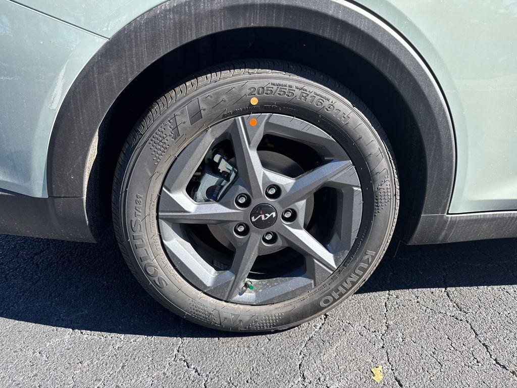 new 2025 Kia K4 car, priced at $23,380