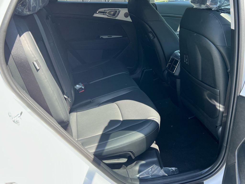 new 2025 Kia Sportage car, priced at $33,207