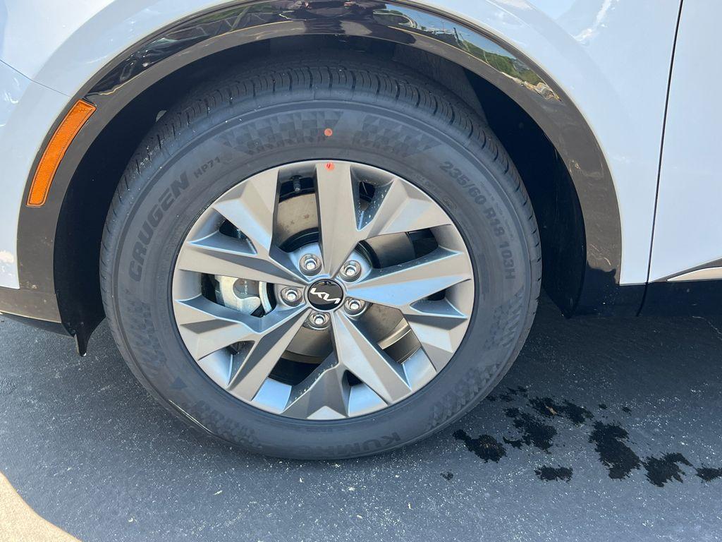 new 2025 Kia Sportage car, priced at $33,207