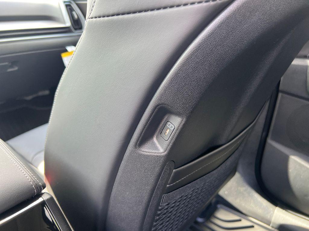 new 2025 Kia Sorento car, priced at $41,406