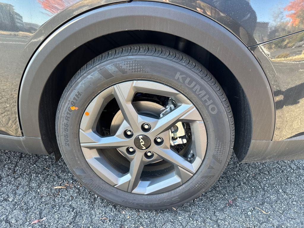new 2025 Kia K4 car, priced at $23,380