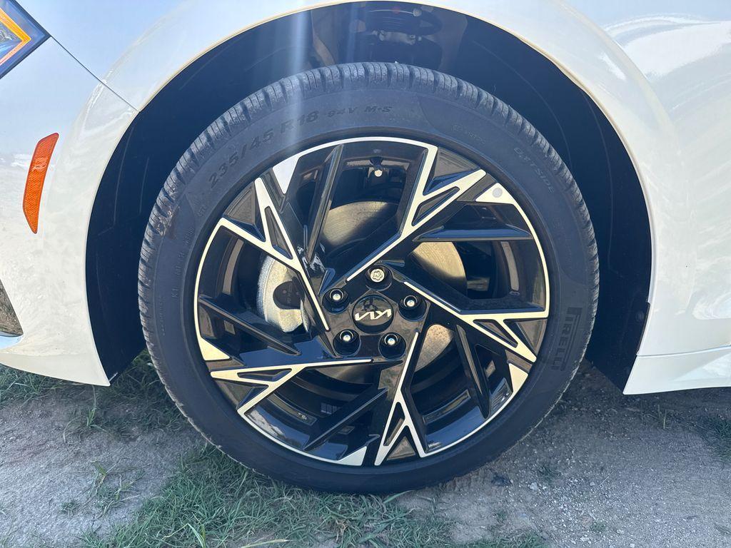 new 2025 Kia K5 car, priced at $30,443