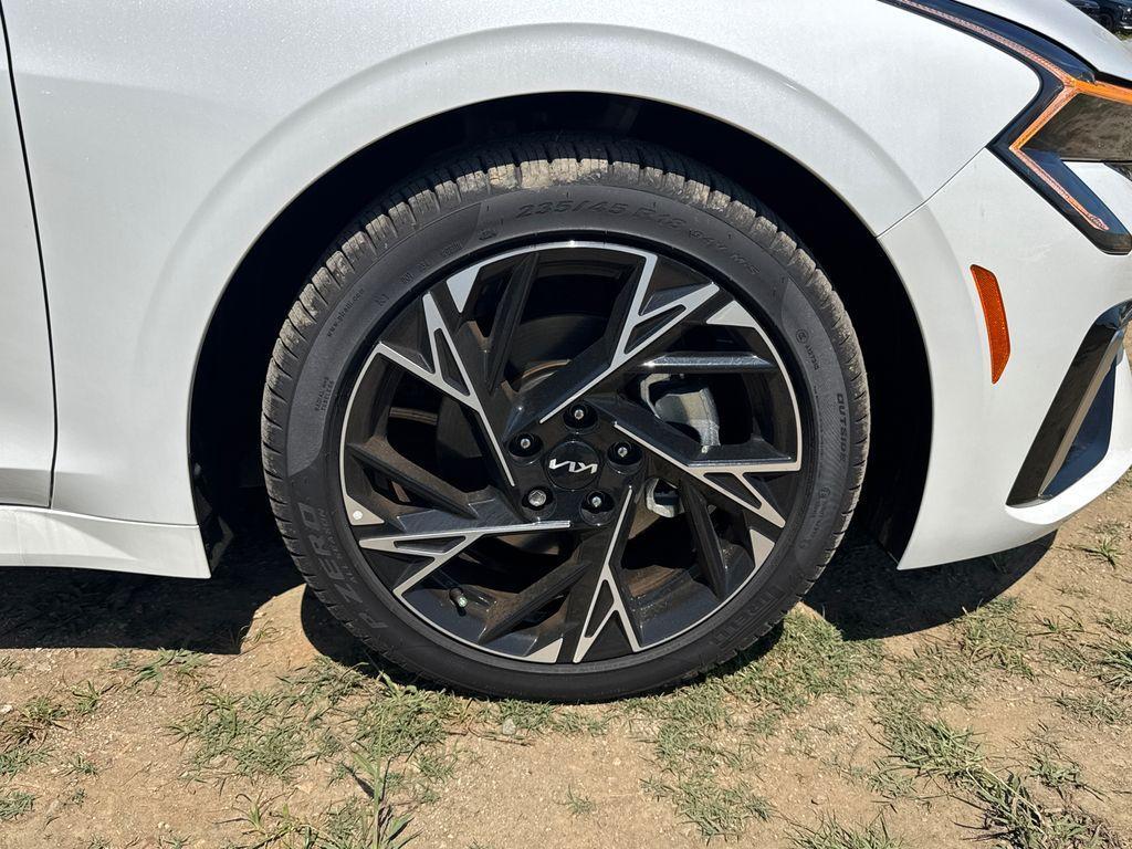 new 2025 Kia K5 car, priced at $30,443