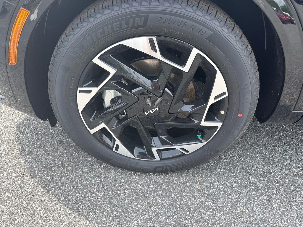new 2025 Kia Sportage car, priced at $34,917